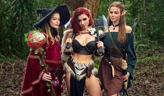 Русская девушка-эльф умеет дарить волшебное удовольствие