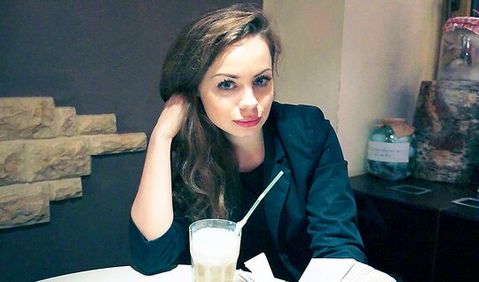 I picked up a Russian bitch in a cafe and immediately invited her to fuck